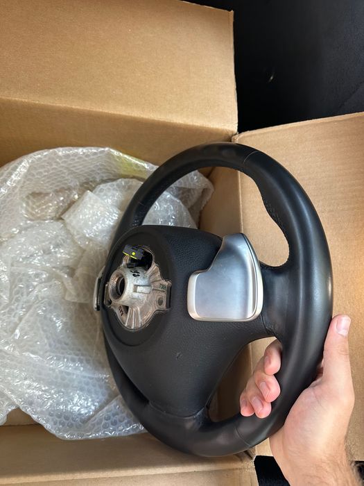 Volan BMW seria 3-4 cu padele