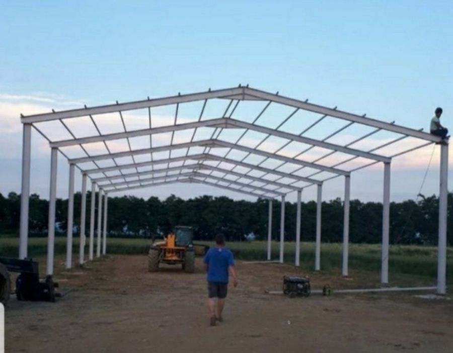 Vând hală metalica 25x10x4 și 15x8x4