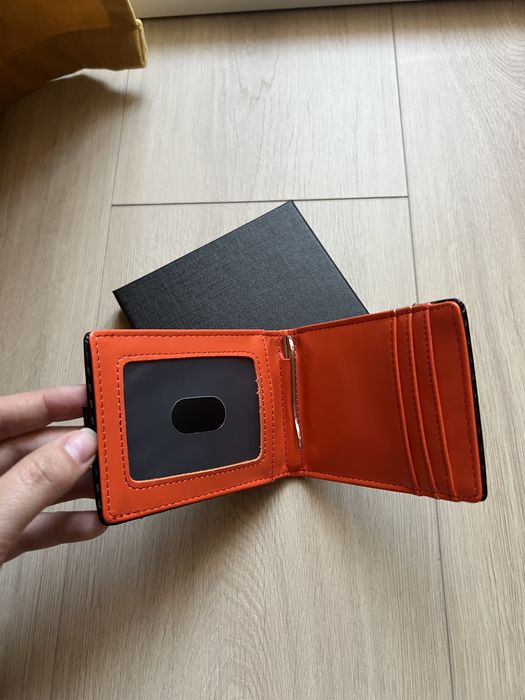 Portofel barbati cu protectie RFID anti-furt