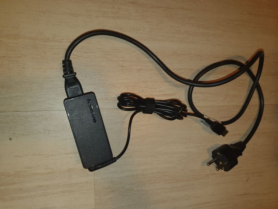 Lenovo incarcato alimentator original 20v 2.25a 45W ADLX45NCC3A
