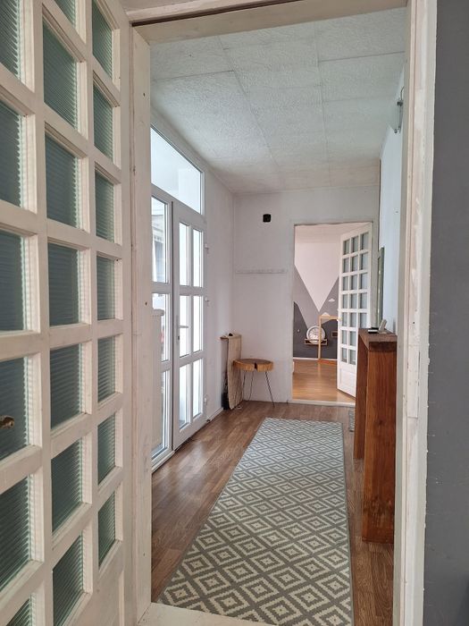 Oportunitate rara:Casa P+1,Valea Roșie+spațiu comercial!