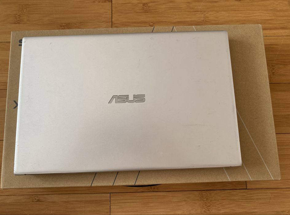 Продам ноутбук ASUS VivoBook