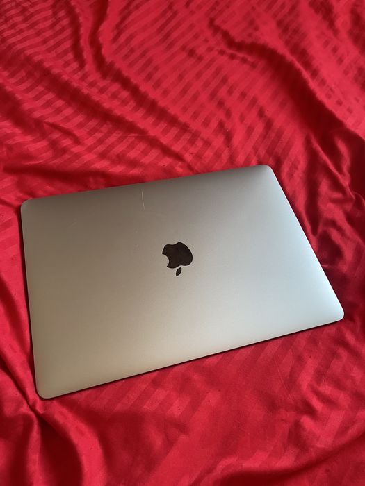Macbook air 2018 8/128