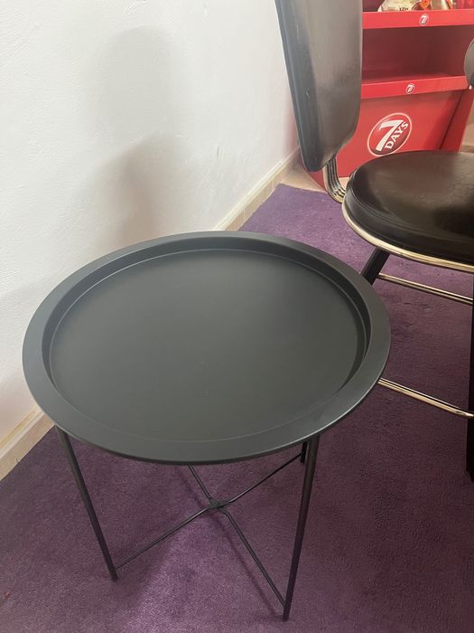 Маса+ чипове + 9 стола