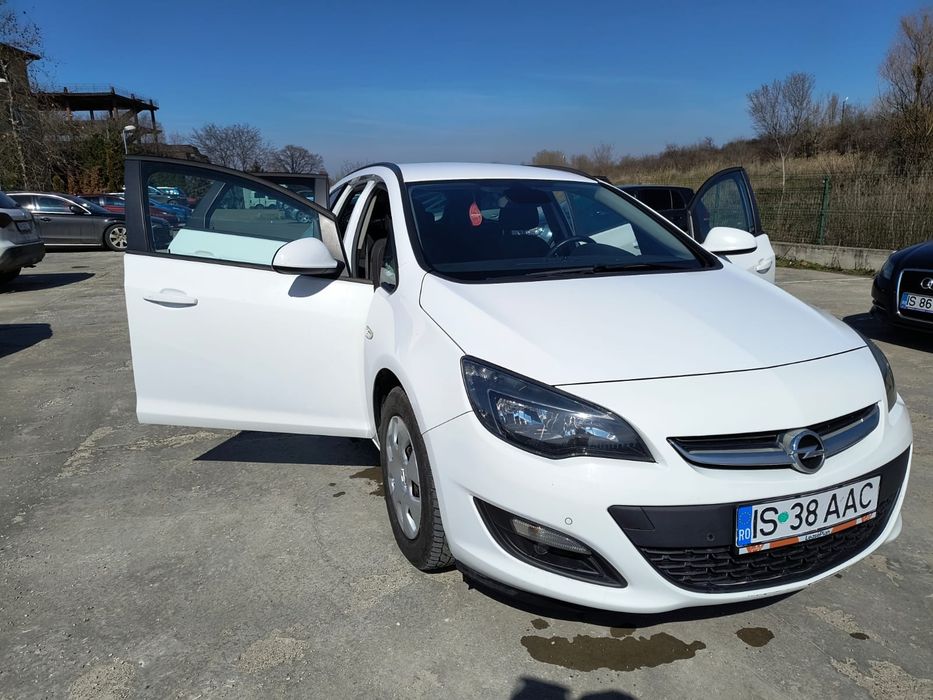 Opel Astra J Sport Tourer