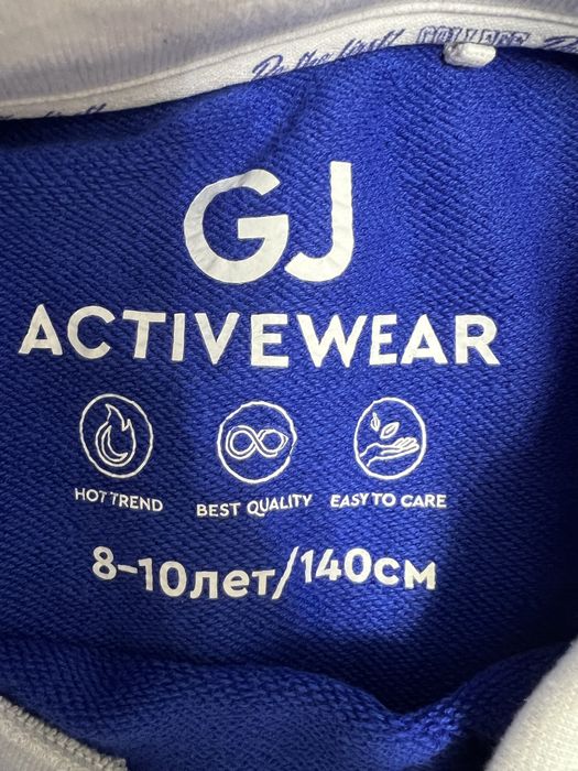 Продам кофты на девочку