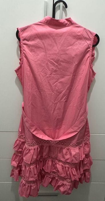 Розова     рокля