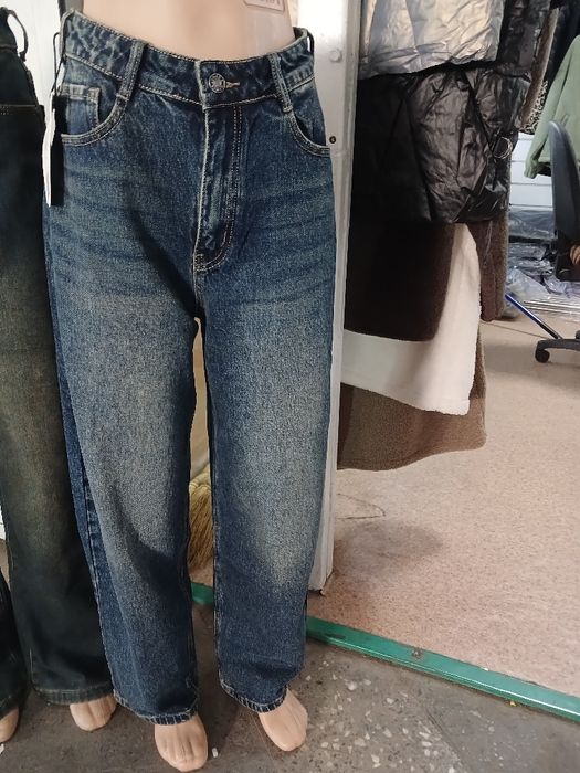 Продам оптом одежду обувь 150000