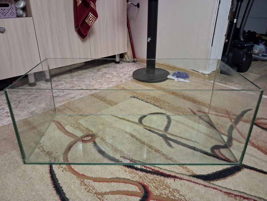 Продам аквариум 80 л