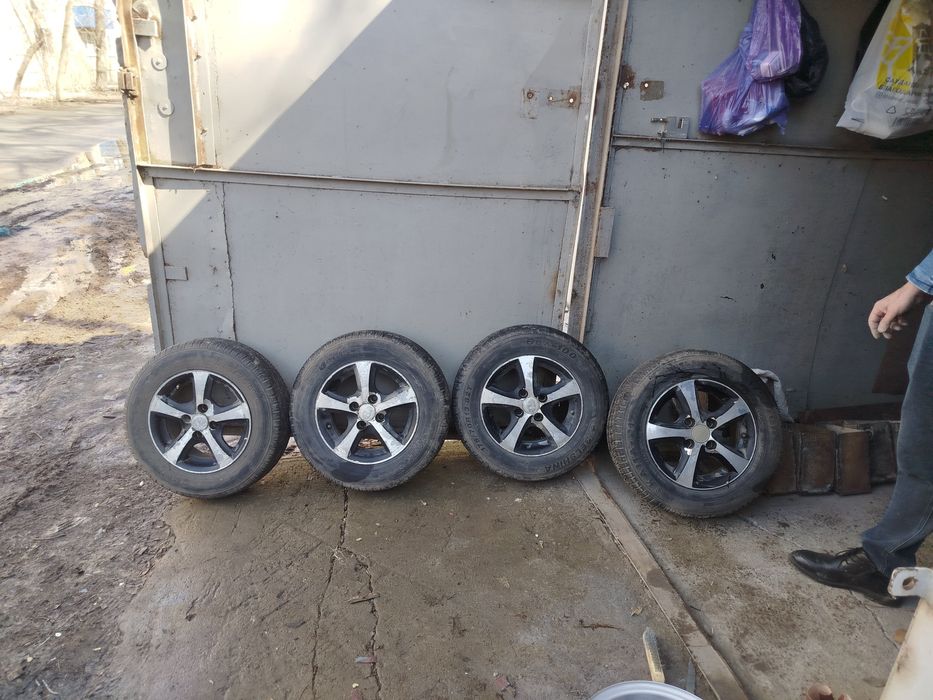 Продам колеса 175/70/13
