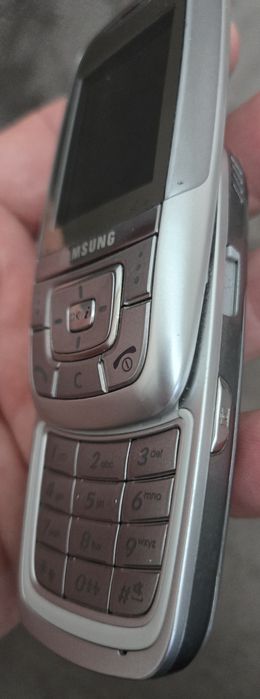 Samsung /Самсунг D600 метален