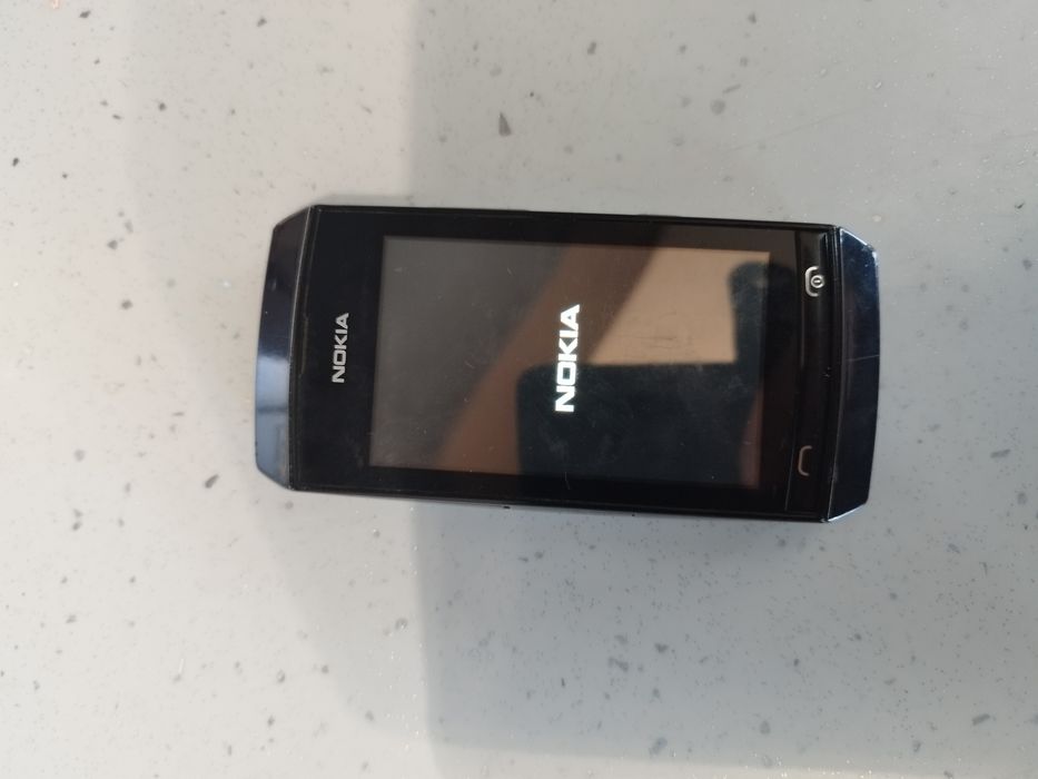 Продавам телефон Nokia 306 с бг меню