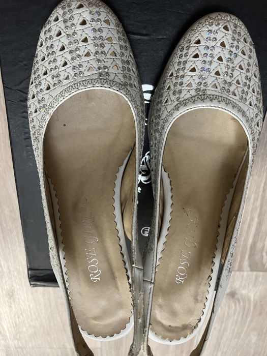 Туфли 35 размер белые