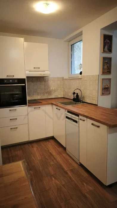 Дава се под наем Двустаен апартамент в Варна, Бриз - 70 кв.м за 797.64 € - Снимка #1