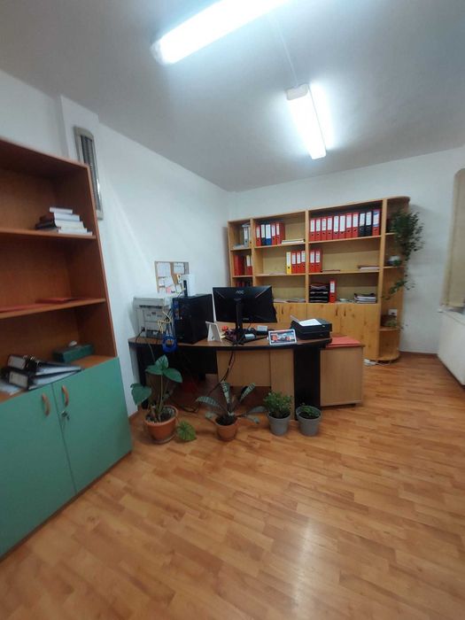 Clădire multifuncțională 670 mp | Locuință + birouri/cabinete | Zonă excelentă Oradea