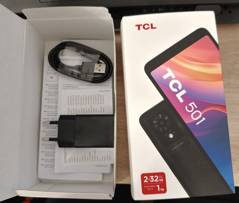 Vand telefon TCL 501