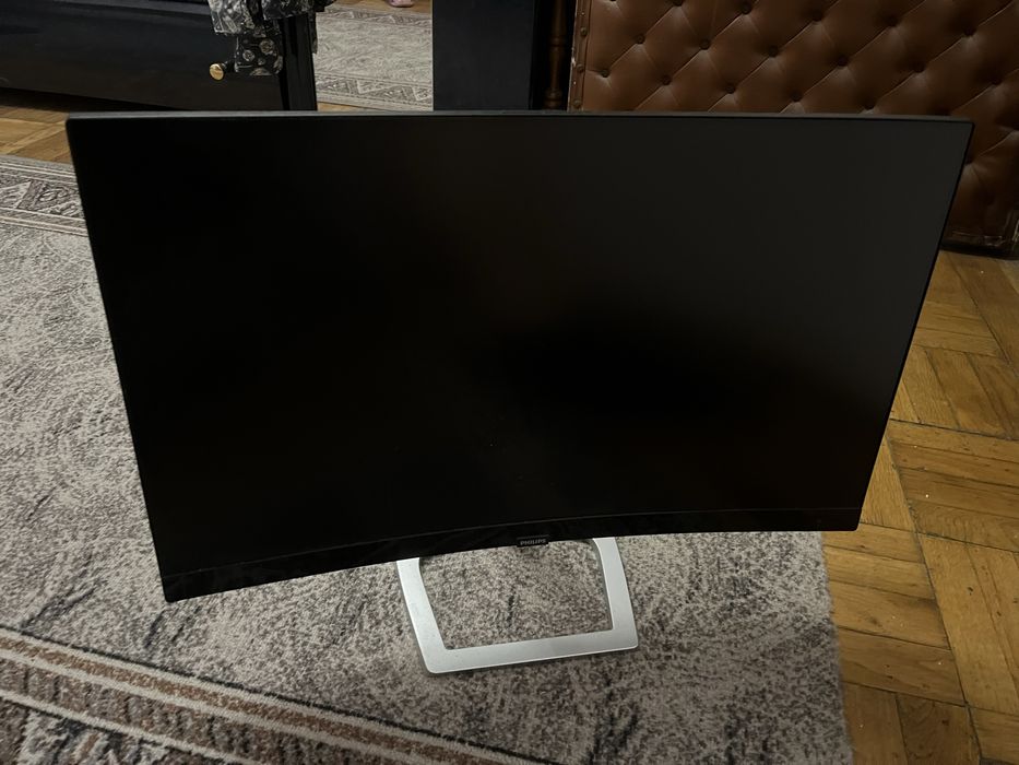 Monitor curbat Philips 23.6", Full HD, 75Hz, stare perfectă