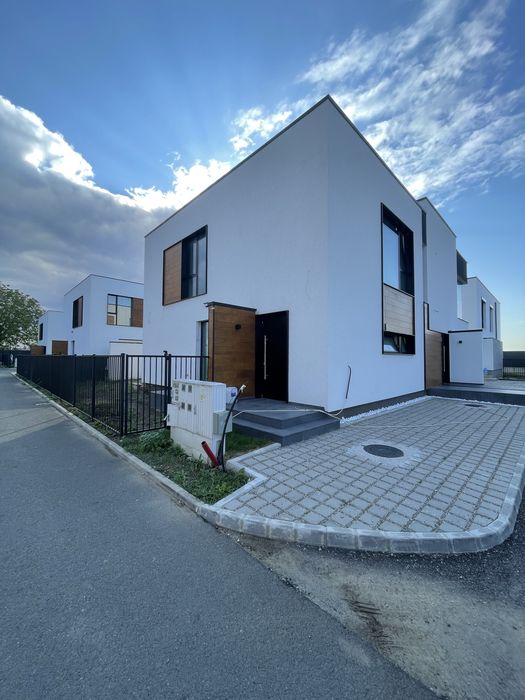 Construcții și renovări case/apartamente/spații comerciale