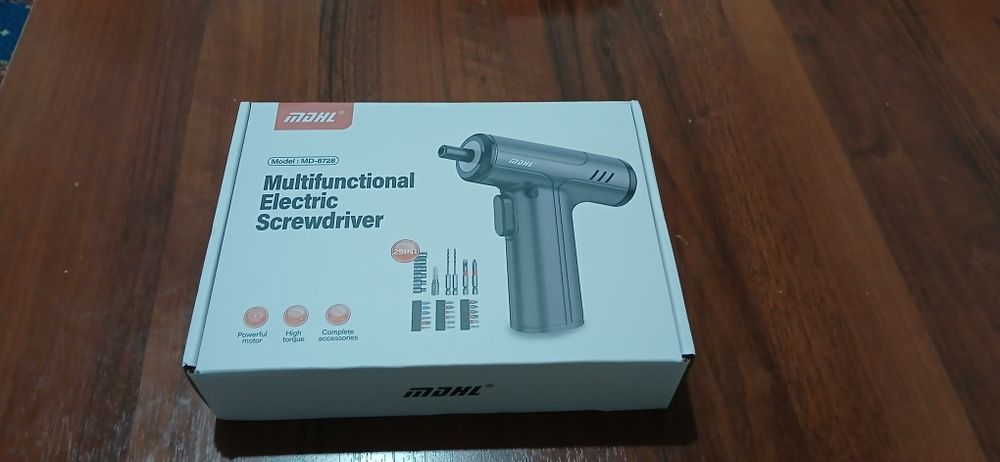 Срочно шуруповёрт сотилади