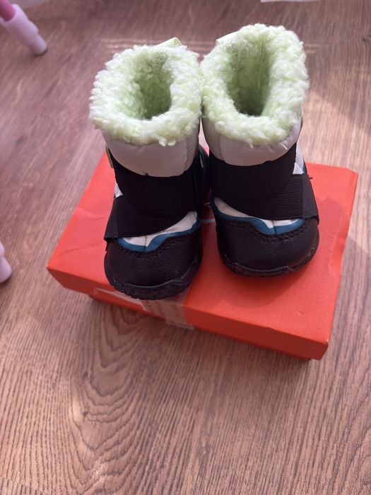 Nike 18.5 сандалки и ботушки 15лв