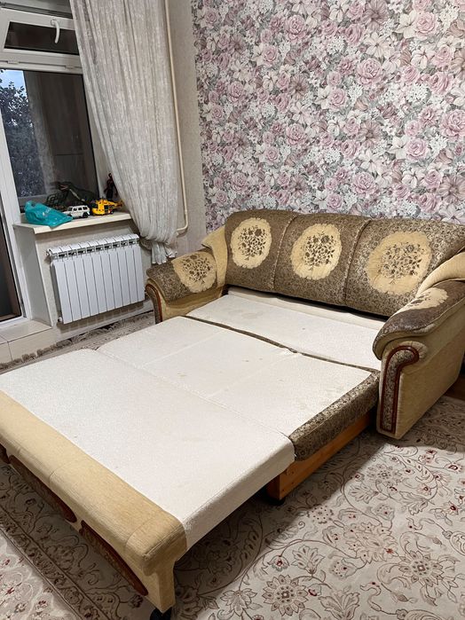Продам диван в хорошем состоянии
