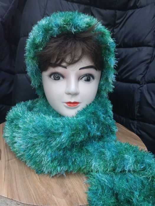 Набор шапка и шарф ручная работа