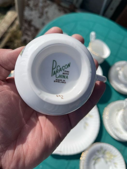 Английски порцеланов сервиз за чай