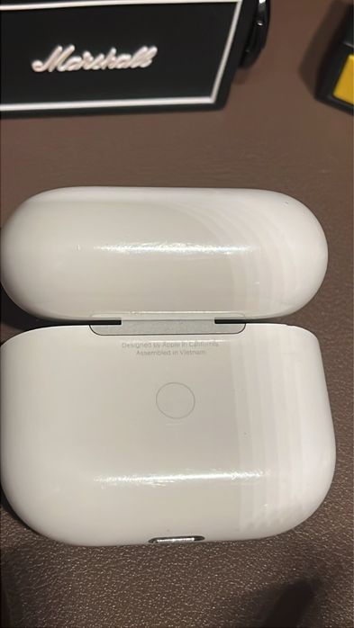 Продам Airpods 3