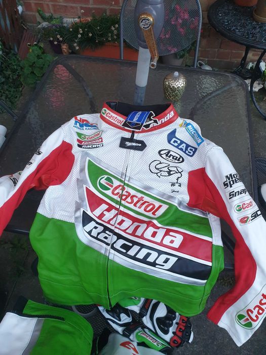 Мотоциклетен екип