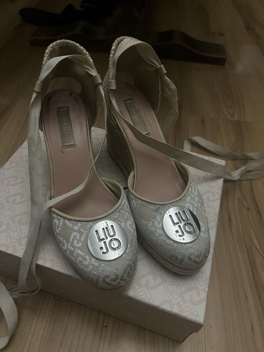 Еспадрили”Liu jo” мараронки Guess