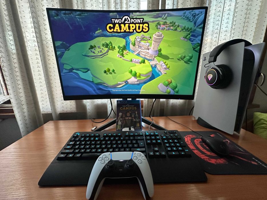 Two Point Campus PS4 / PS5 - тестван