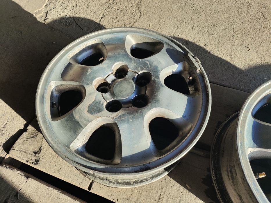 Диски Тойота рав 4 комплект.