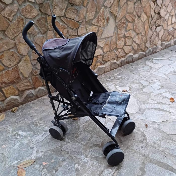 Лятна черна количка Chipolino