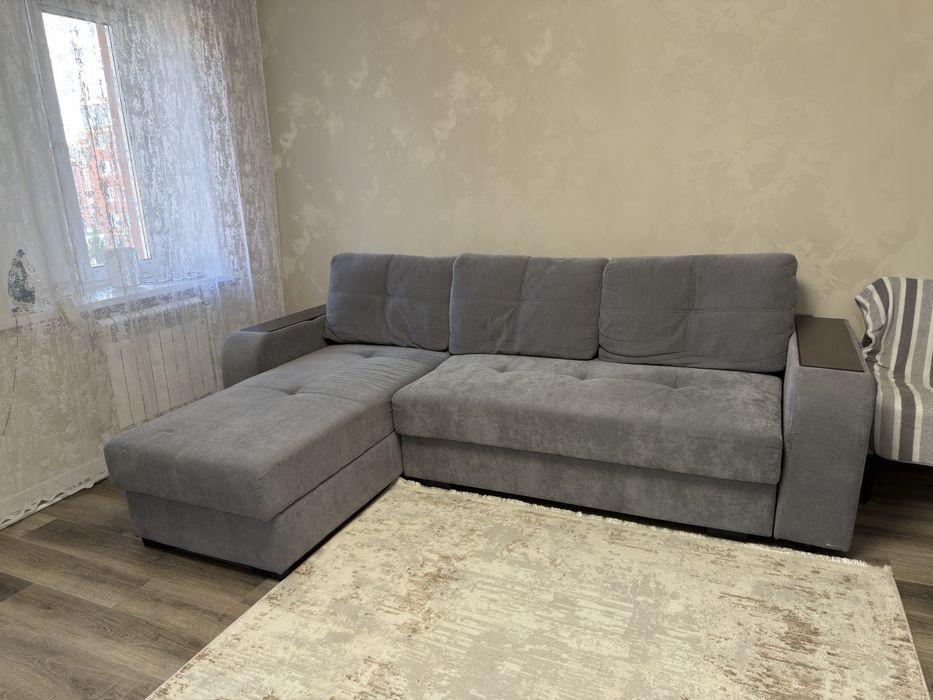 Продам диван, ширина 280