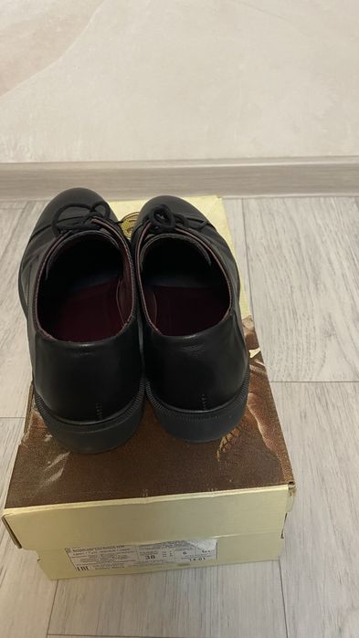 Обувь на подростка 37