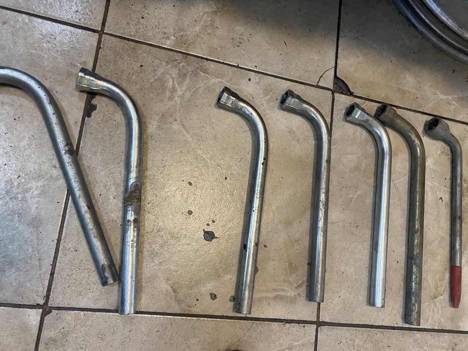 Cheie roata originala vw /audi cu capat de 17 !! 50 lei buc