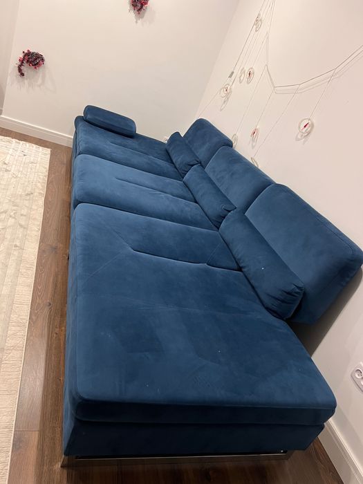 Продается большой диван. 3,5-4,5 метра