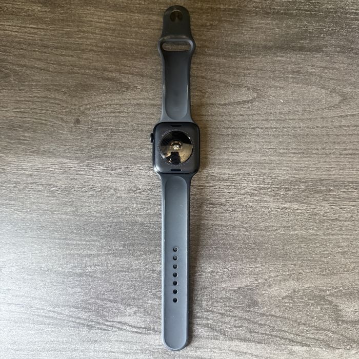 aplle watch se 2 44мм