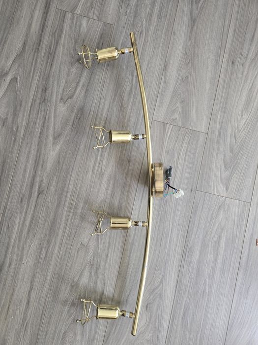 Bara aurie spoturi / plafoniera