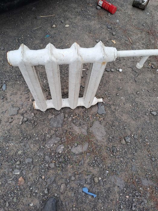 Продаю радиаторы отопления чугунные