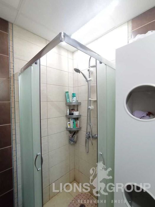 Продава се Тристаен апартамент в Варна, Възраждане 3 - 90 кв.м за 1556 €/кв.м - Снимка #12