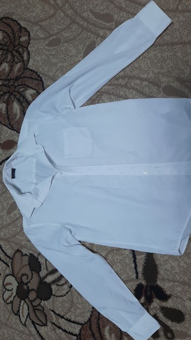 Продам рубашки 10-12 лет Турция