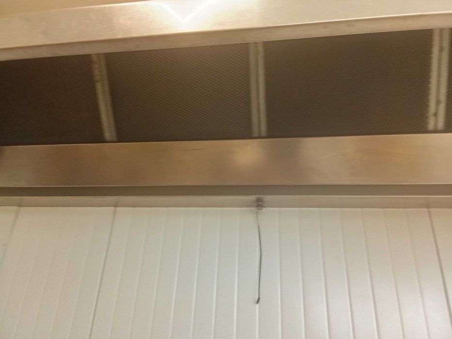 Абсорбатор с мотор ,дължина 2 метра,ширина 0,70 метра с 4 филтри