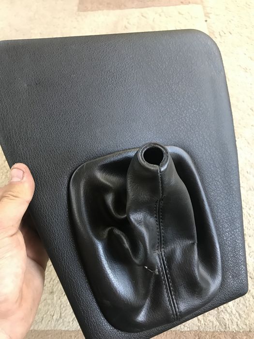 Площадка КПП BMW e34