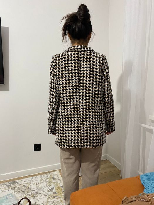 Продам пиджак теплый за 7 тыс