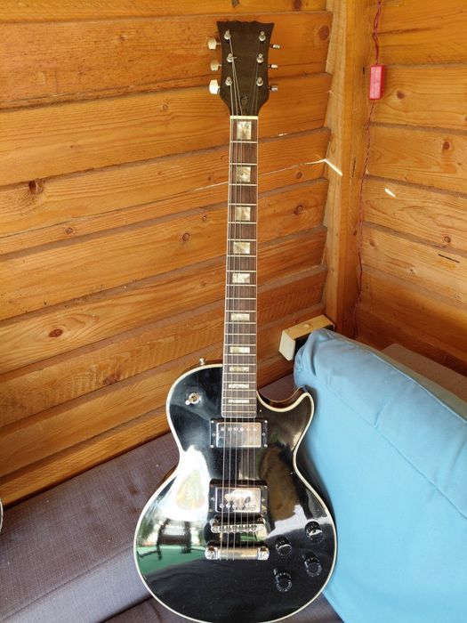 Vând instrumente muzicale