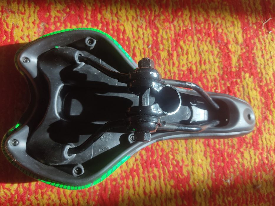 Продам велосипед сидения