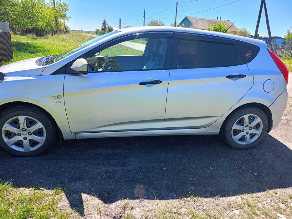 Машина. Hyundai.