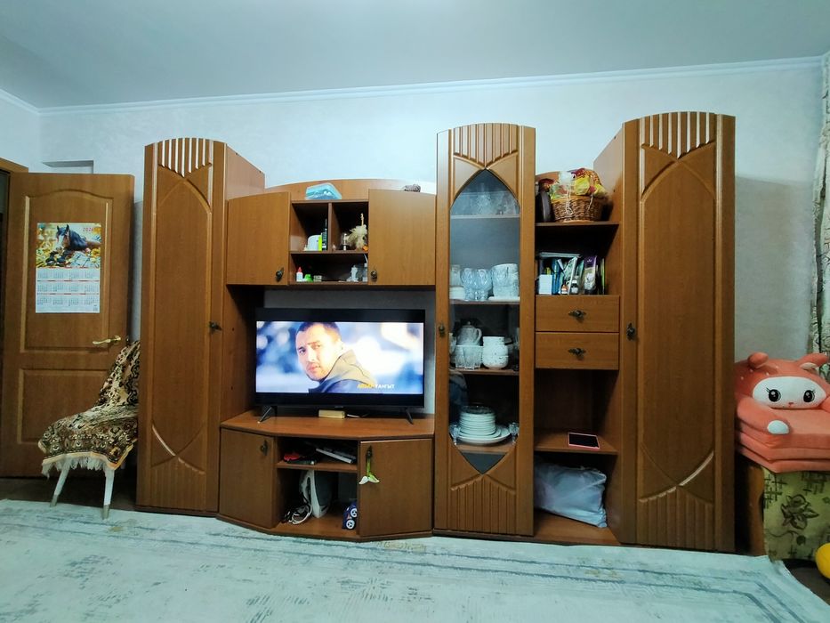 Продам стенку- горку 25000