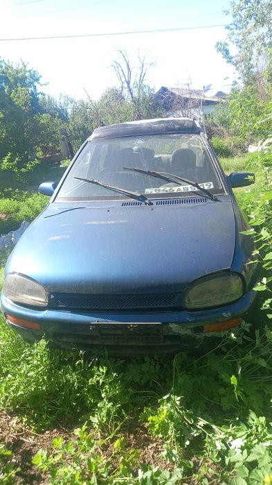 Продам Mazda 121